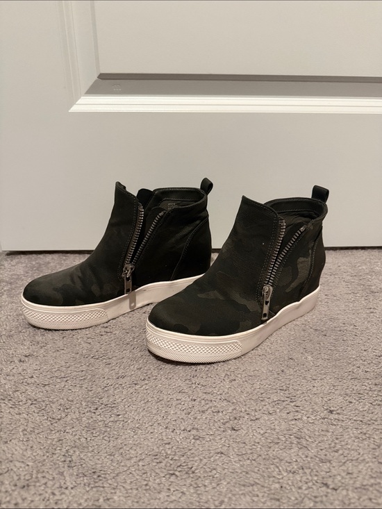Steve Madden Shoes - Steve Madden Olive Green Camouflage Wedge Sneakers